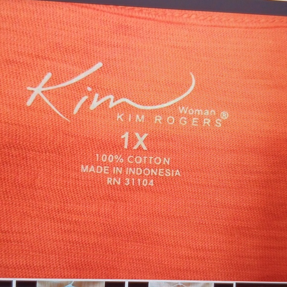 Kim Rogers Coral Blouse with White Floral Detail 1X - Picture 4 of 5